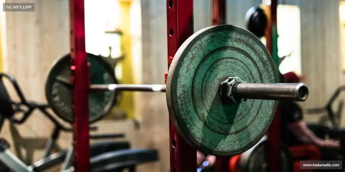 ued官网🏋️‍♀️举起的不只是杠铃，更是对生活的热爱！